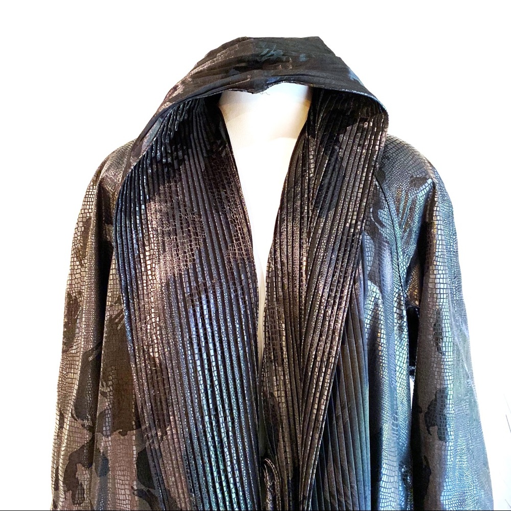 🆕 Mycra Pac Reversible Rain Jacket